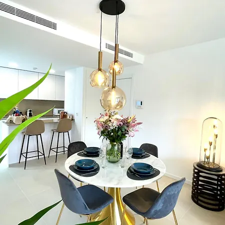 Escape In Apartment *